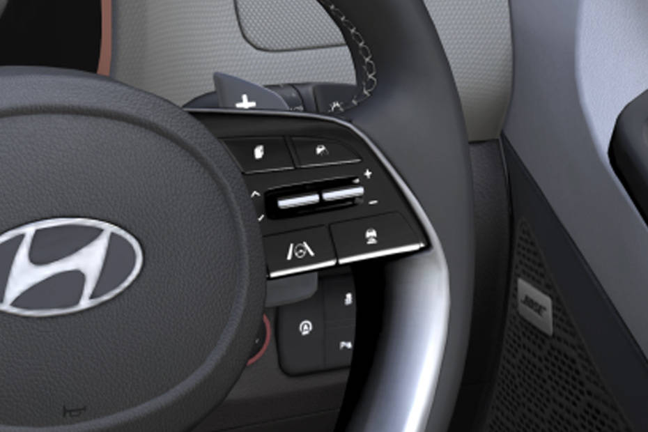 هيونداي كريتا ٢٠٢٦ Multi Function Steering هيونداي كريتا ٢٠٢٦ Multi Function Steering