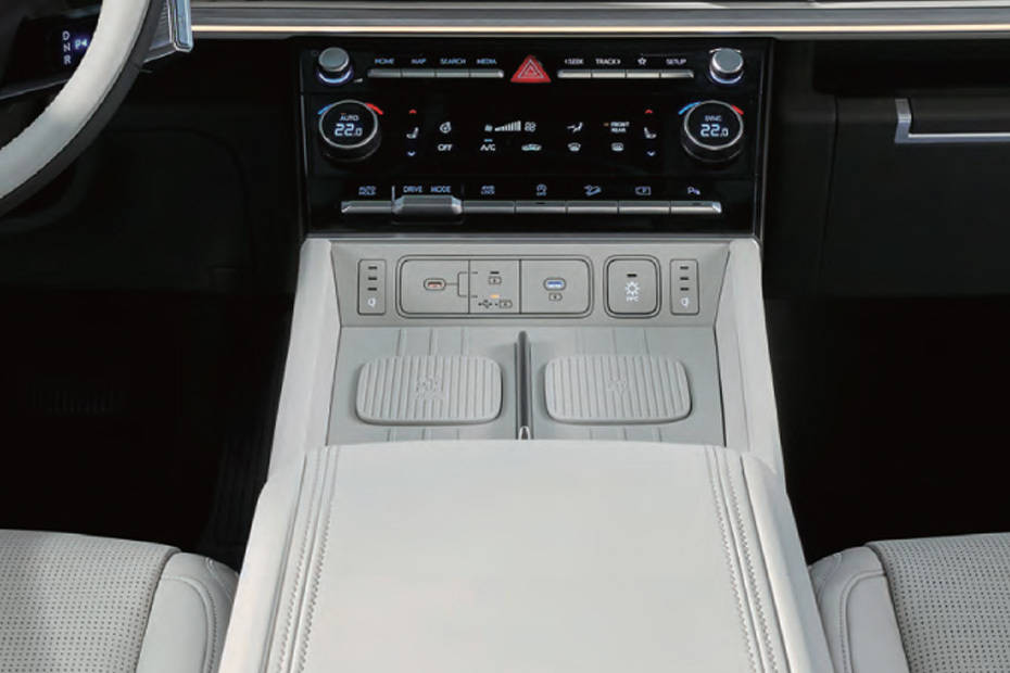 Front AC Controls of هيونداي سنتافي 2024 Front AC Controls of هيونداي سنتافي 2024