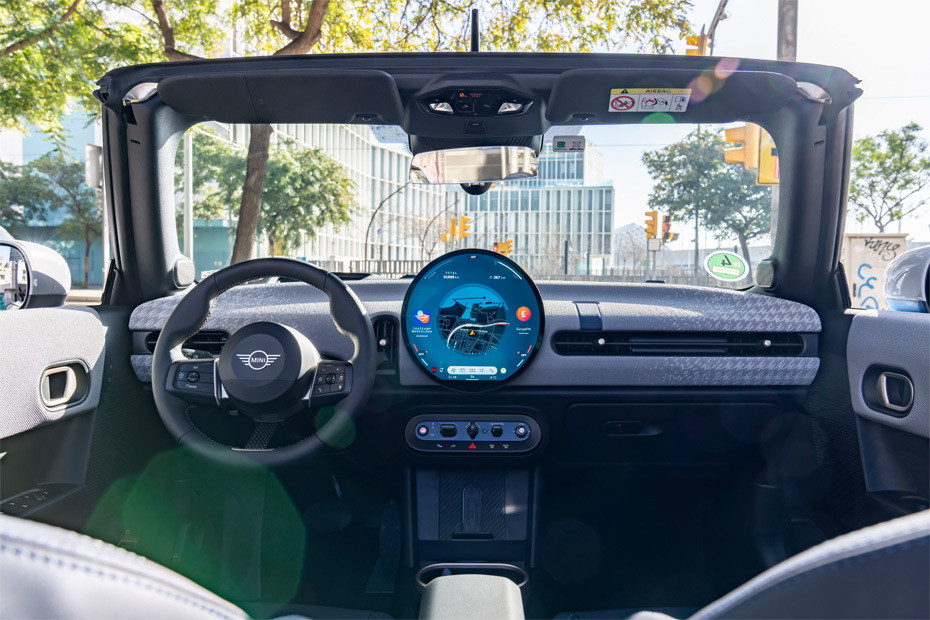 Dashboard View of Convertible Dashboard View of Convertible