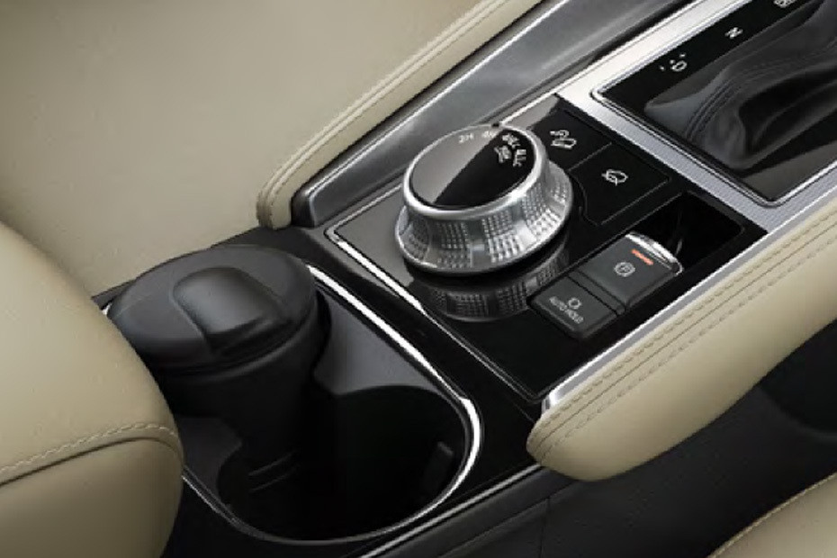 Center Controls of Mitsubishi Montero Sport Center Controls of Mitsubishi Montero Sport