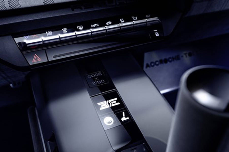 Front AC Controls of رينو ٥ تيربو ٣ إي Front AC Controls of رينو ٥ تيربو ٣ إي