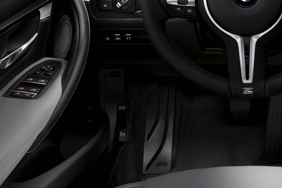 BMW M3 Sedan Drivers Side In Side Door Controls BMW M3 Sedan Drivers Side In Side Door Controls