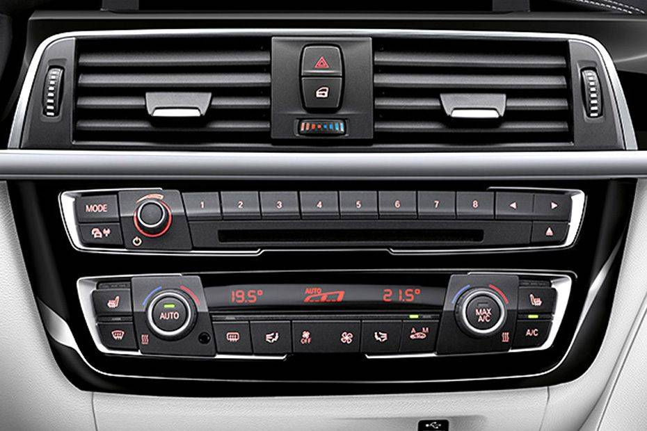 Front AC Controls of BMW M3 Sedan Front AC Controls of BMW M3 Sedan