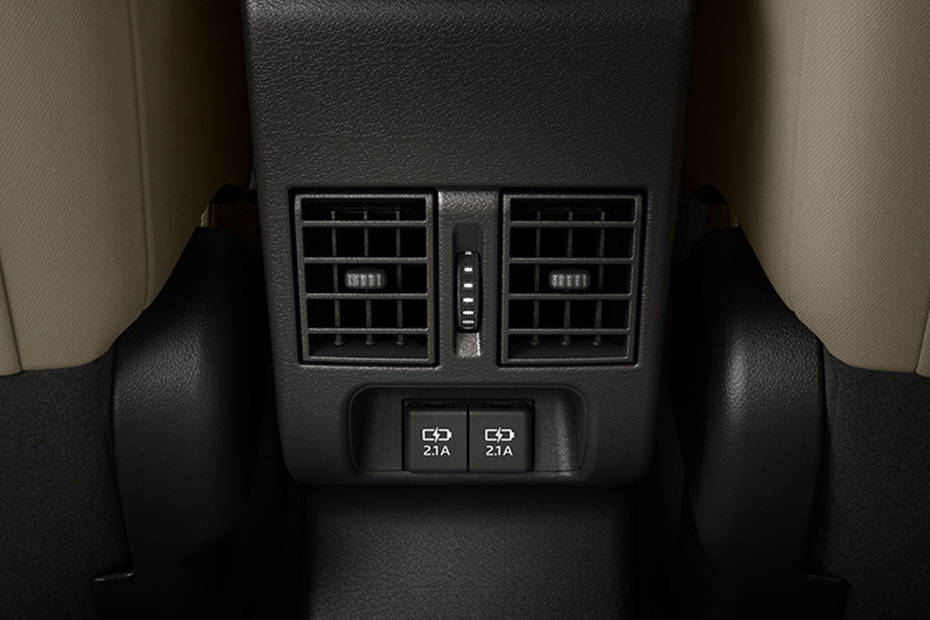 يارس 2023 Rear AC Controls يارس 2023 Rear AC Controls