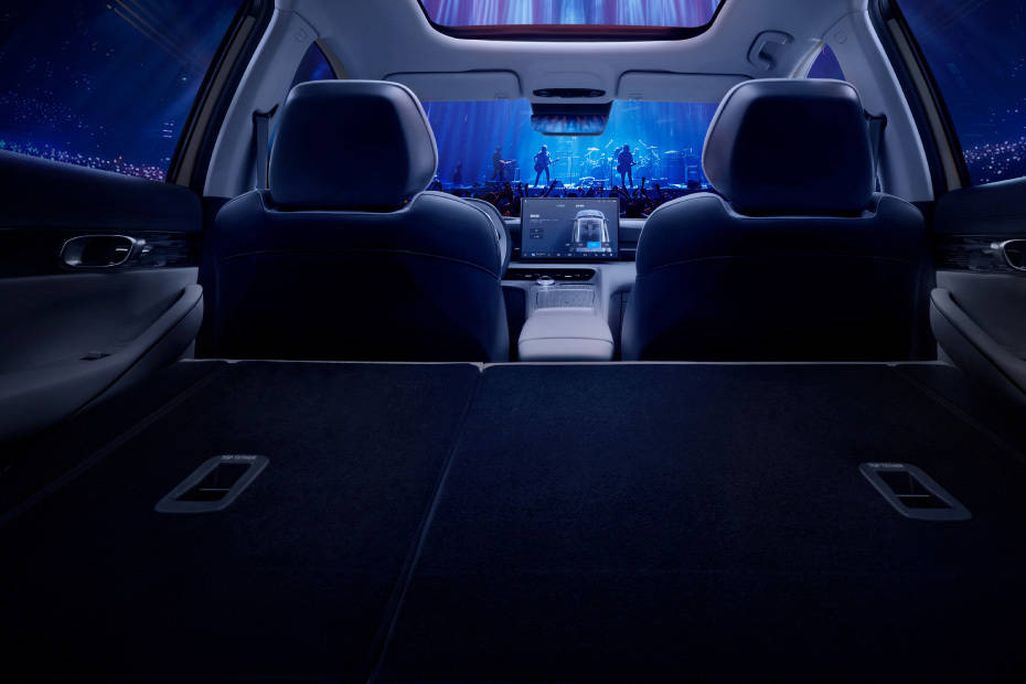 Folding Seats of جيلي إي إكس ٥ Folding Seats of جيلي إي إكس ٥