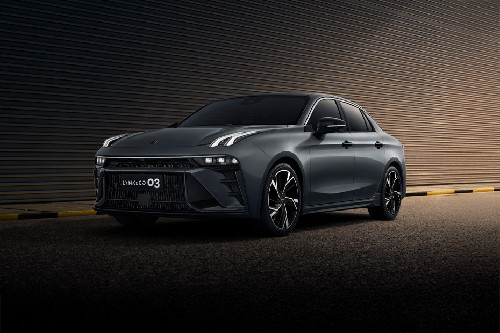 LYNK&CO 03