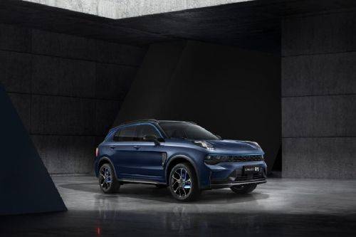 LYNK&CO 01