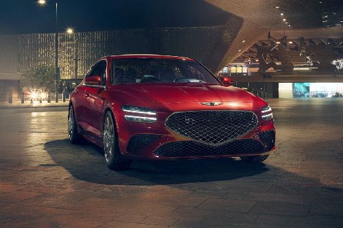 which-is-better-chevrolet-equinox-ev-or-genesis-g70-full-comparison