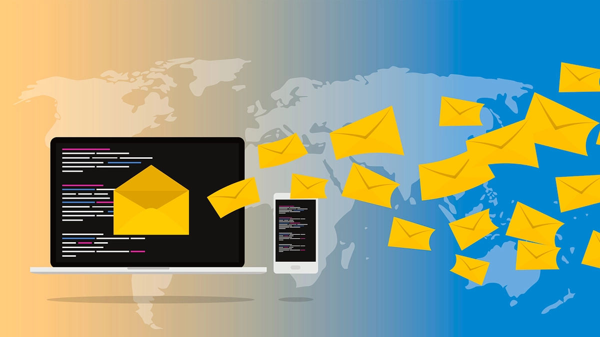 Imagem de notebook e celular acessando os emails