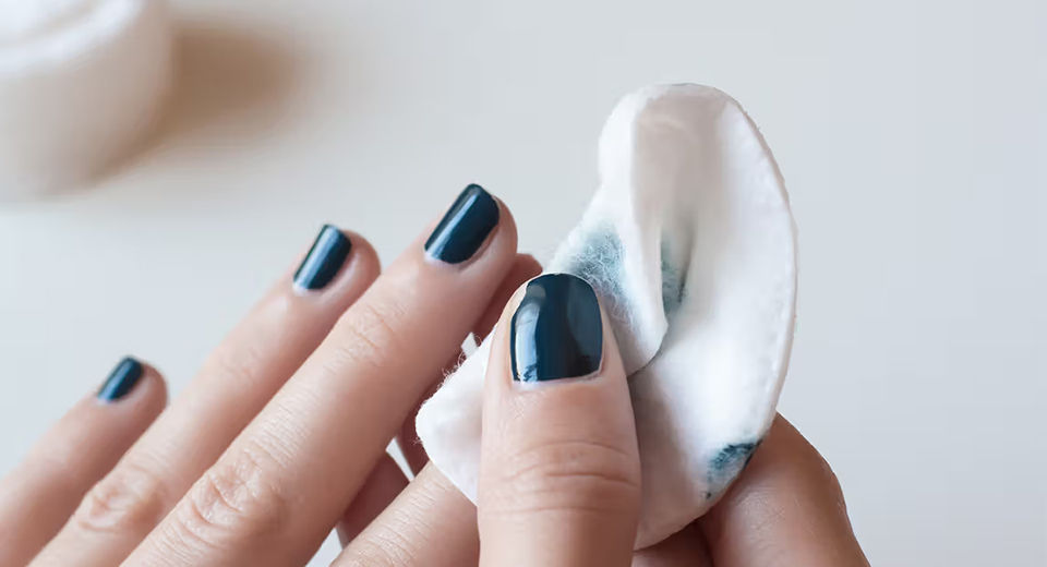 A Detailed Guide on How to Remove Gel Nail Polish at Home