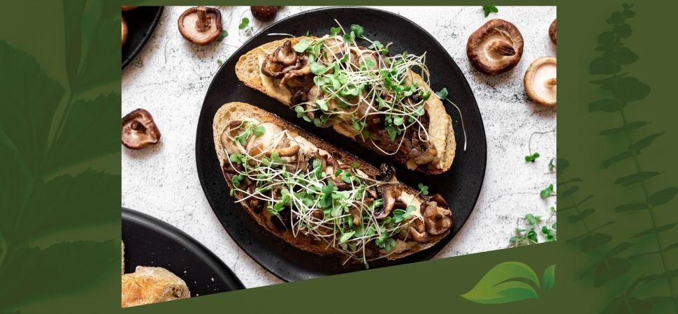 Vegan_Mushroom_Bacon_Breakfast_Toast