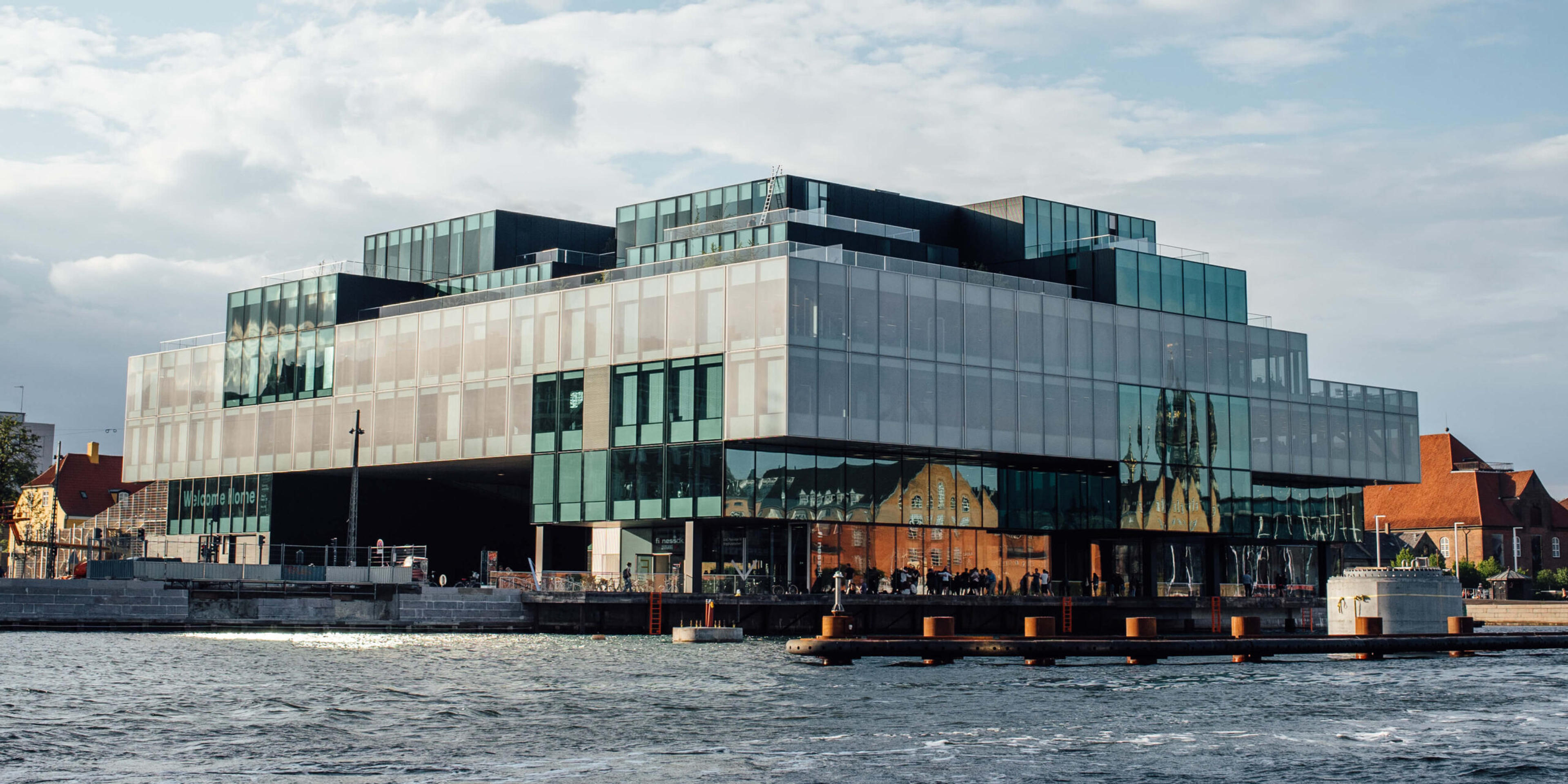 GoBoat-friends-sailing-blox-copenhagen