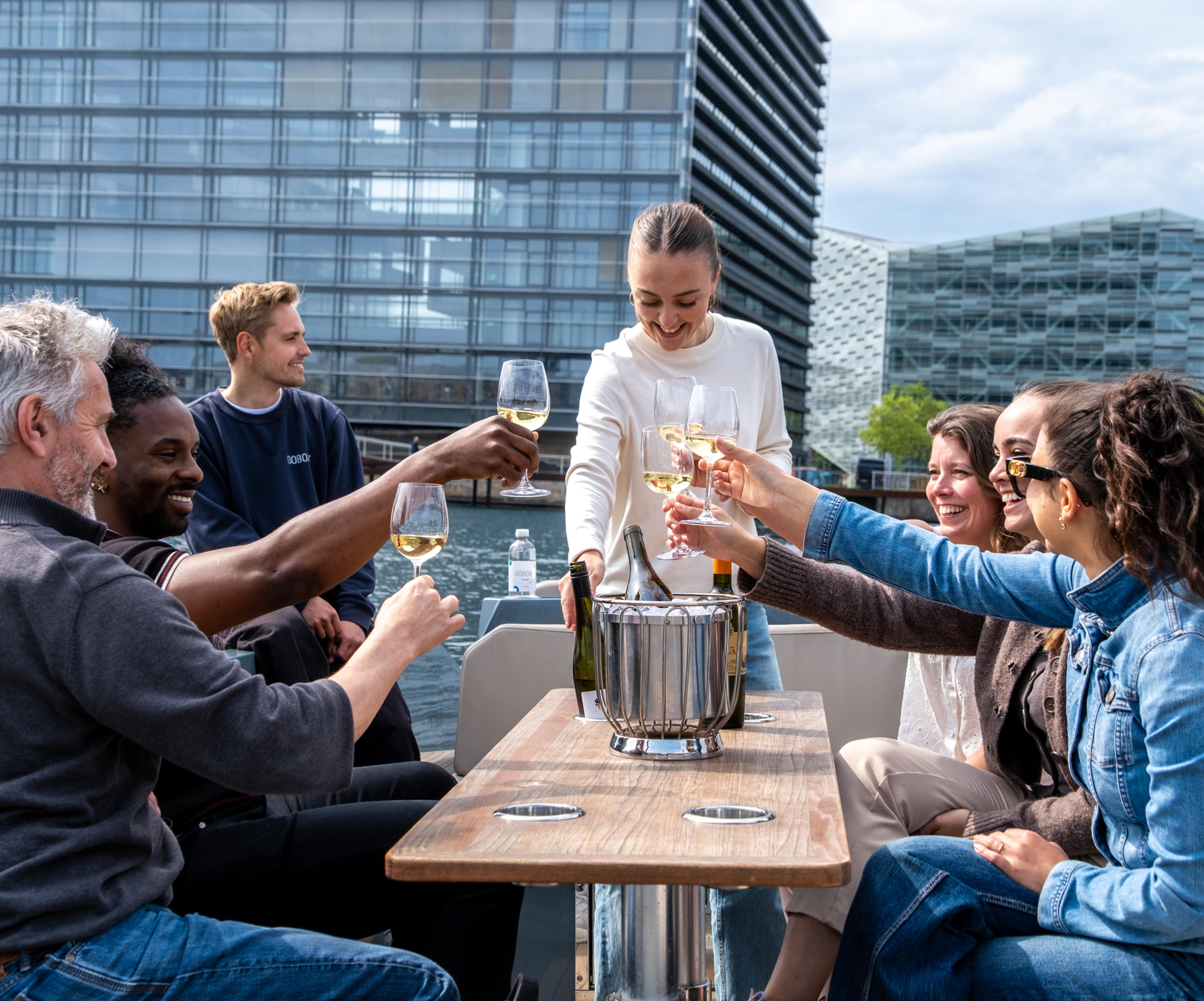 GoBoat Cruise Vermuda tasting in Copenhagen with private captain