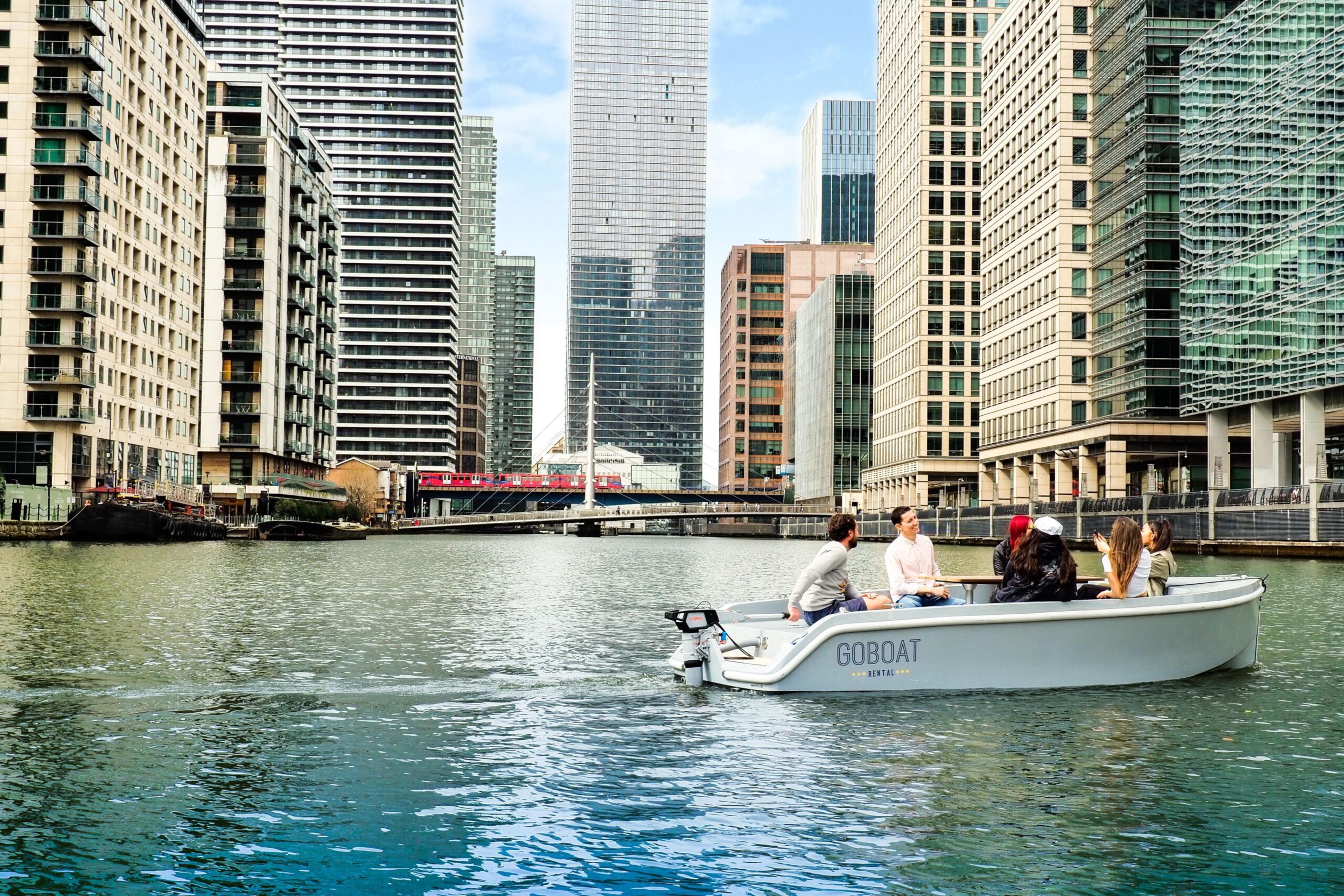 showing canary wharf views from a goboat