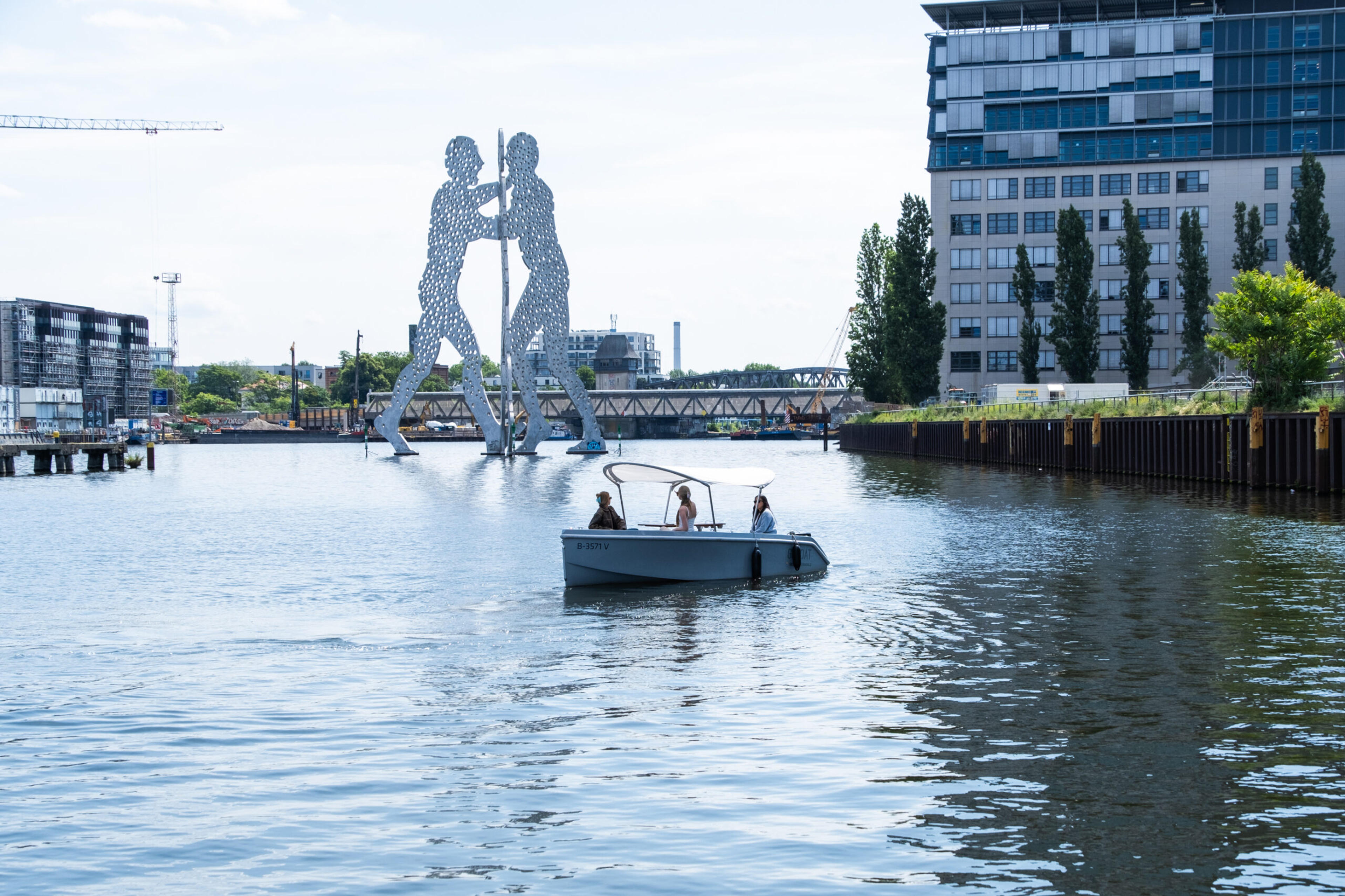 Molecule Men in Berlin