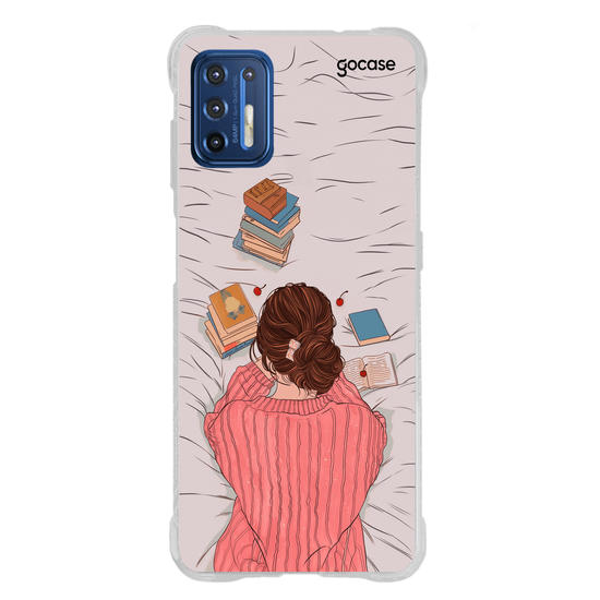 Capinha para celular  Garota Leitora na Cama