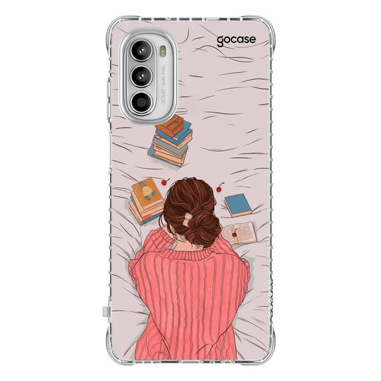 Capinha para celular  Garota Leitora na Cama