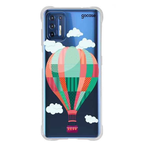 Capinha para celular Viajando nas Nuvens