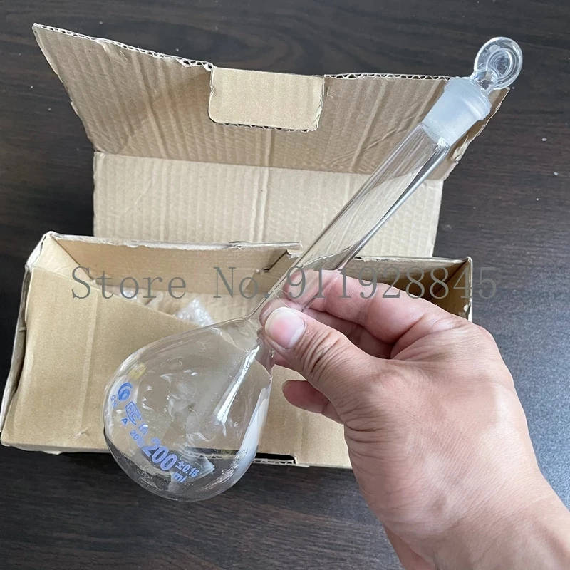 Clear Lab Measuring Volumetric Flask Set High-quality glass volumetric flasks for precise measurements. Ideal for laboratory use. Clear Lab Measuring Volumetric Flask High-quality glass volumetric flasks for precise measurements. Ideal for laboratory use. Clear Lab Measuring Volumetric Flask Set - Image 4