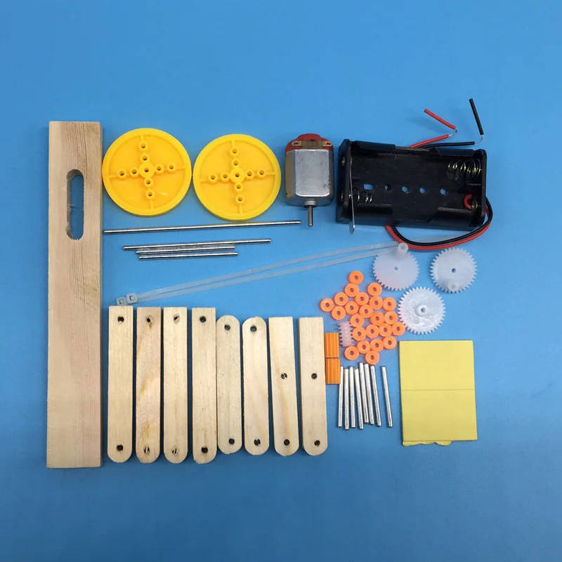 STEM Physics Assembling DIY Kit: Educational Robot Spider Science Experiment Kit A comprehensive STEM Physics Assembling DIY Kit, perfect for children to understand basic mechanical structures and power transmission. A comprehensive STEM Physics Assembling DIY Kit, perfect for children to understand basic mechanical structures and power transmission. STEM Physics Assembling DIY Kit: Educational Robot Spider Science Experiment Kit - Image 4