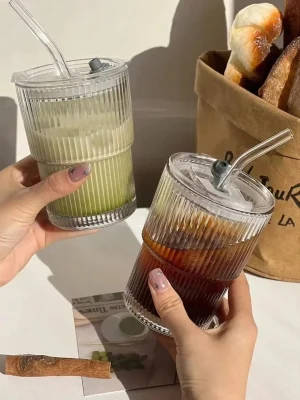 Borosilicate Glass Cup With Lid and Straw