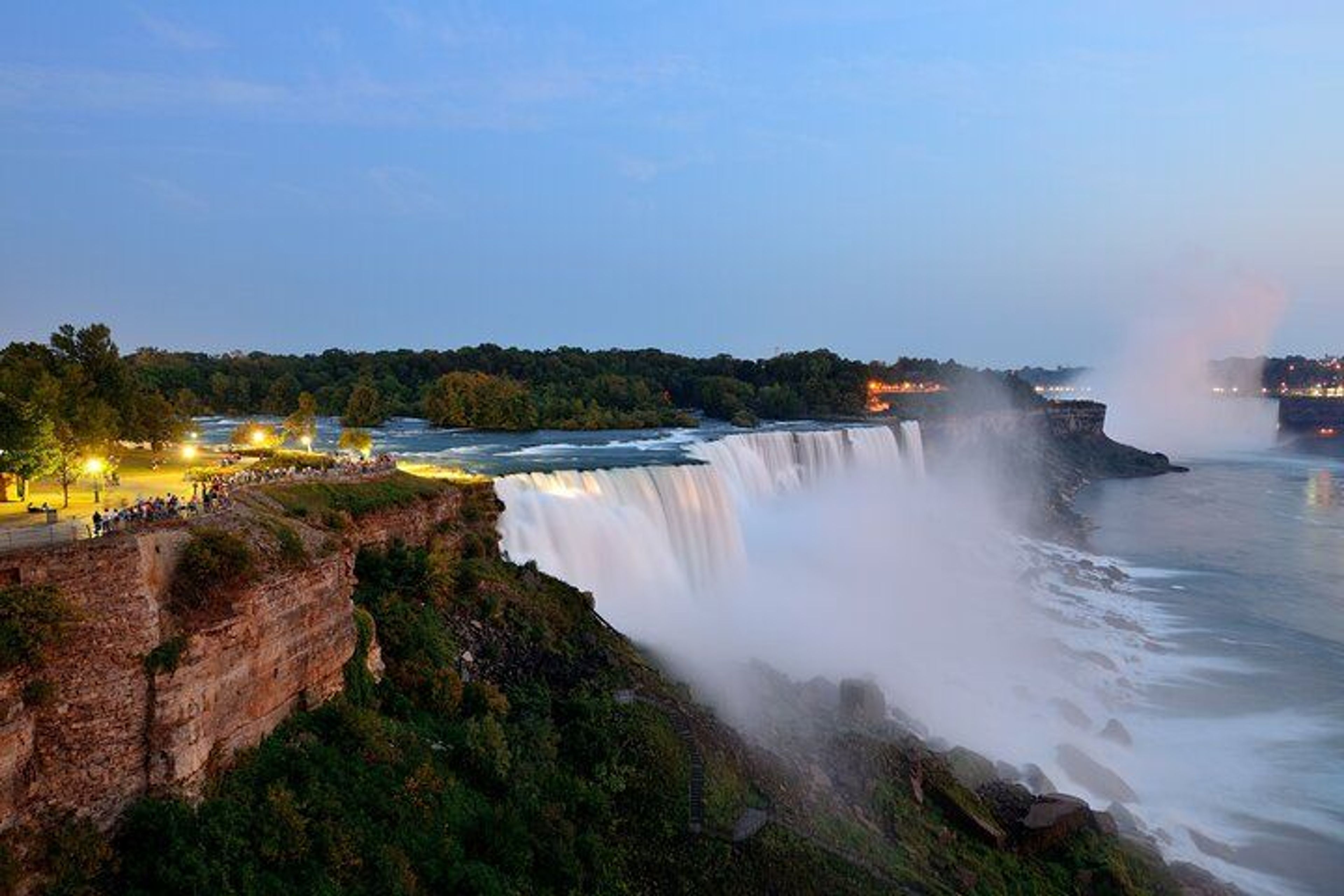 Niagara Falls USA Night, Lights & Dinner  - Image 4