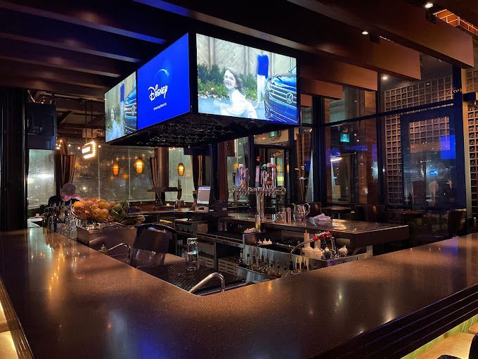 Browns Socialhouse Bar