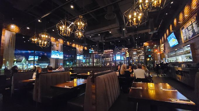 Browns Socialhouse Dining Room