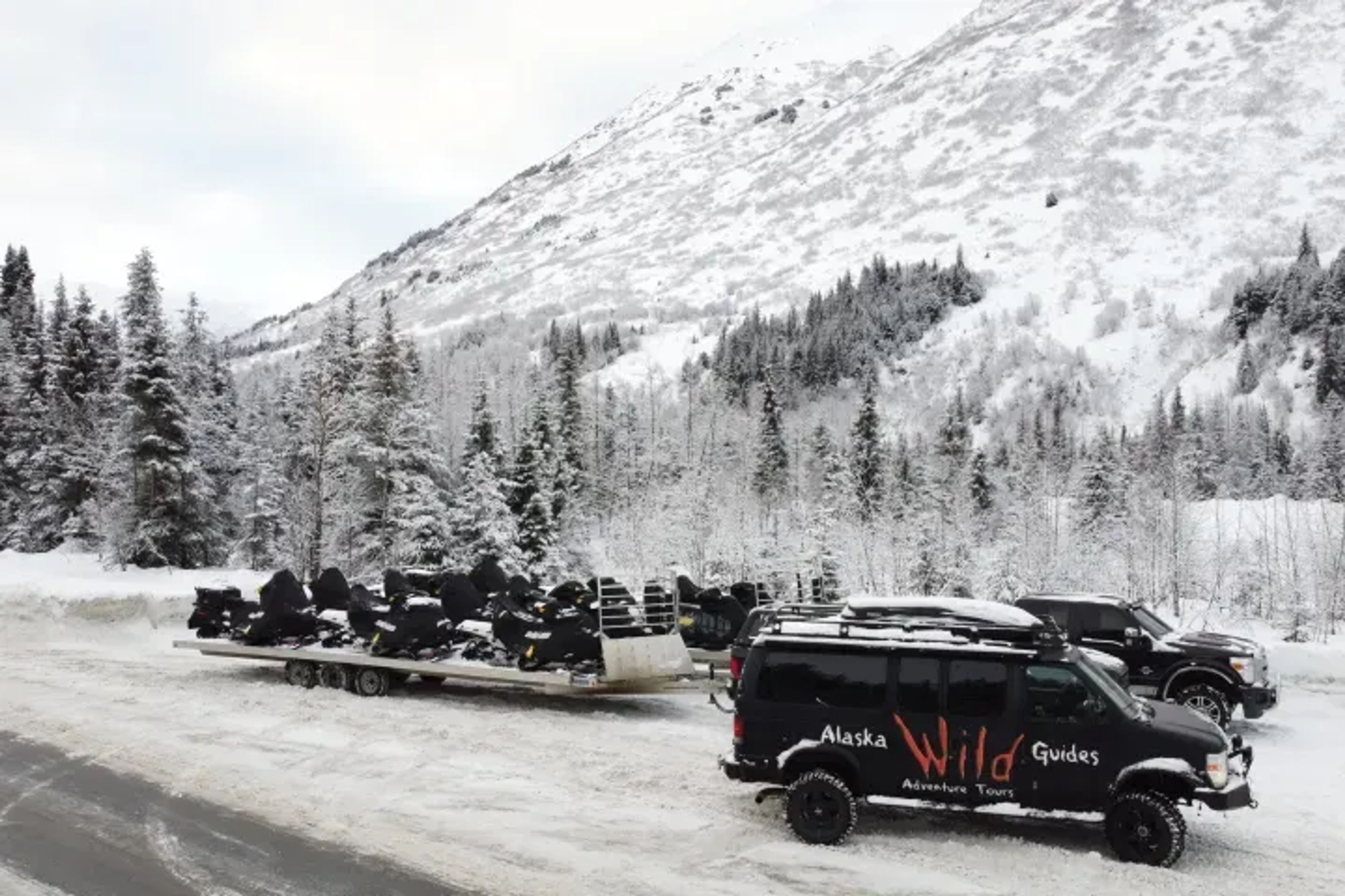 Turnagain Pass Snowmobile Day Tour - Image 4