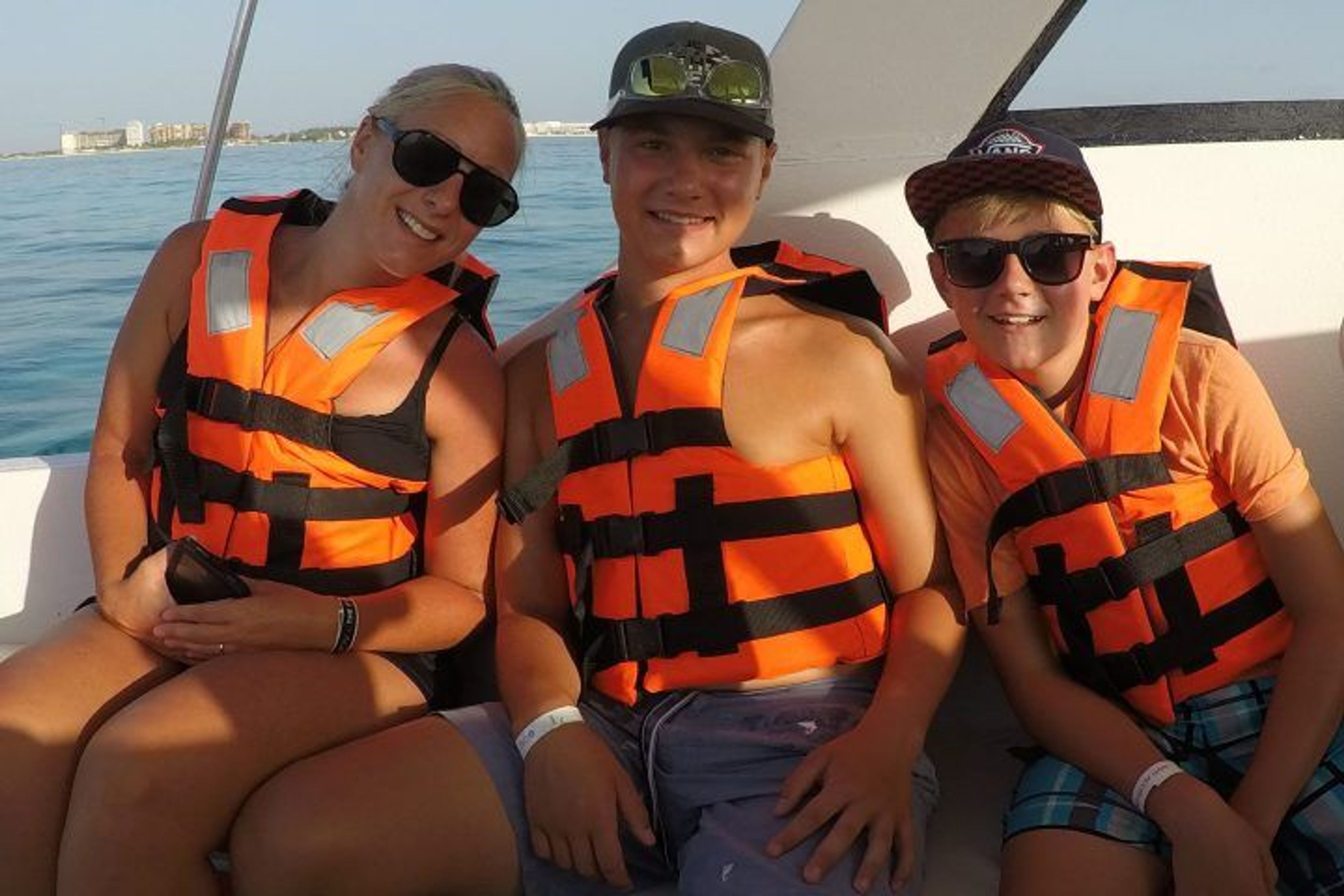 Snorkeling in Isla Mujeres Tour - Public - Image 4