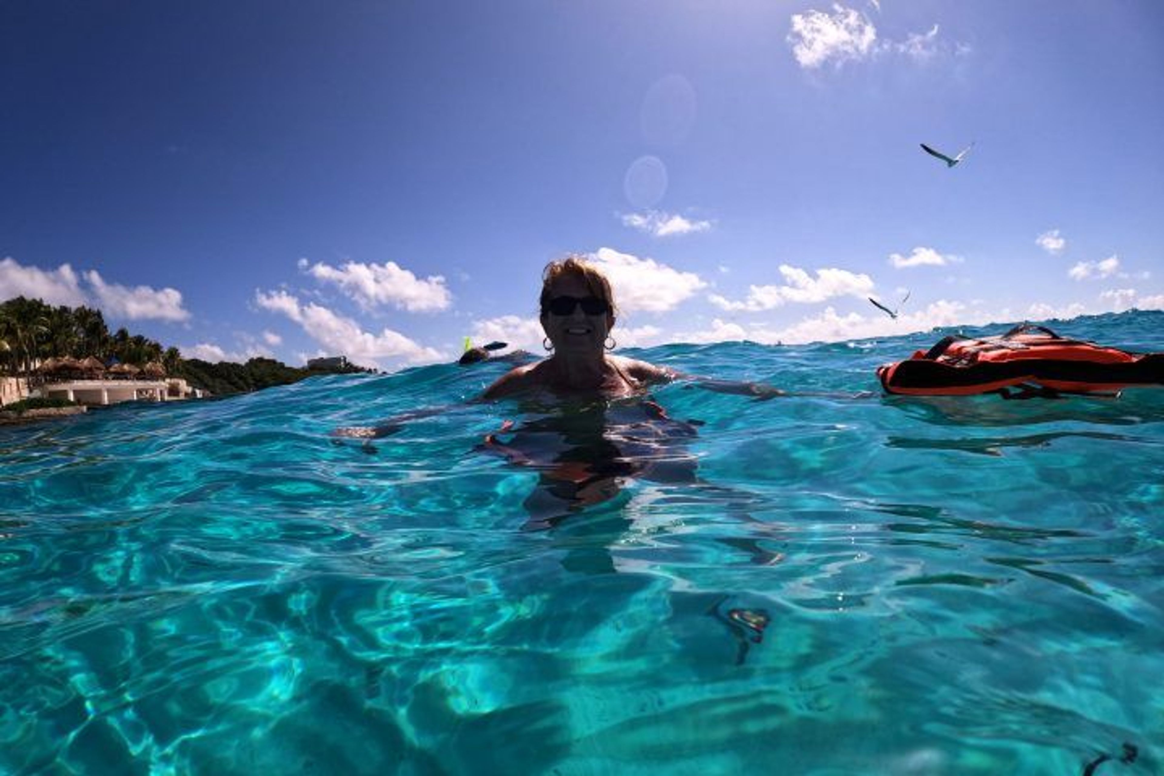 Snorkeling in Isla Mujeres Tour - Public - Image 2