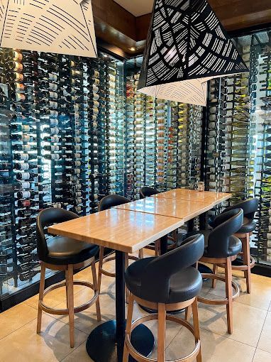 Gulfstream Dining Area