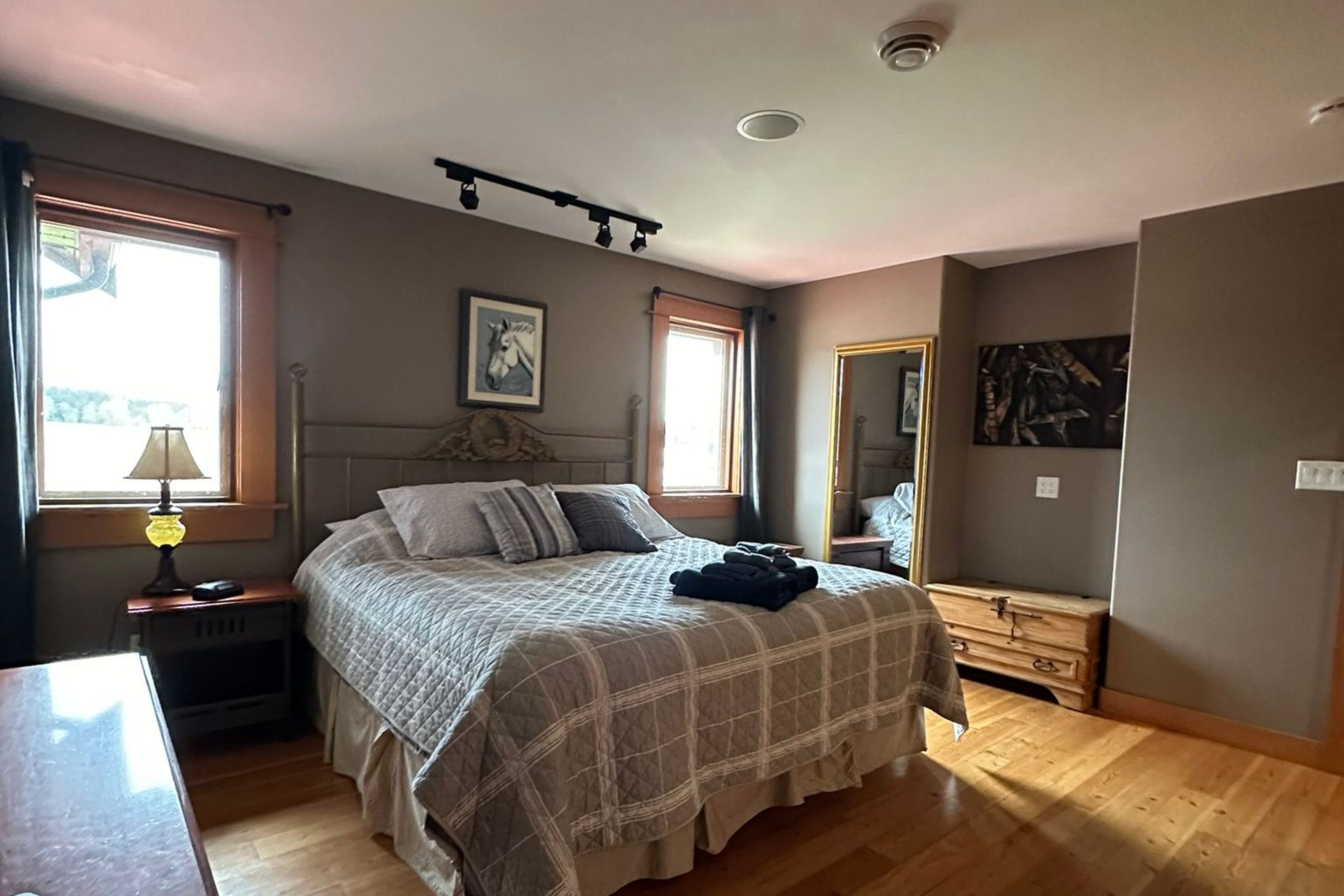 Mountain View Room