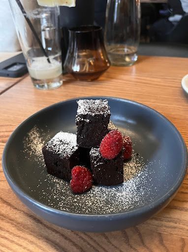 Joey Kelowna Dessert