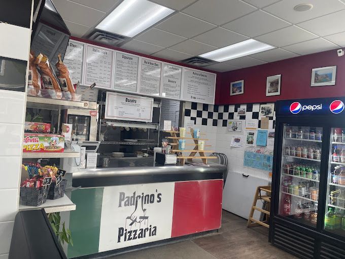 Padrino's Pizza Inside