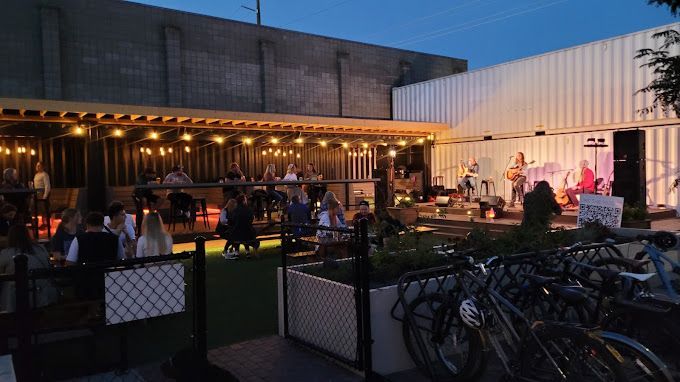 Red Bird Live Music
