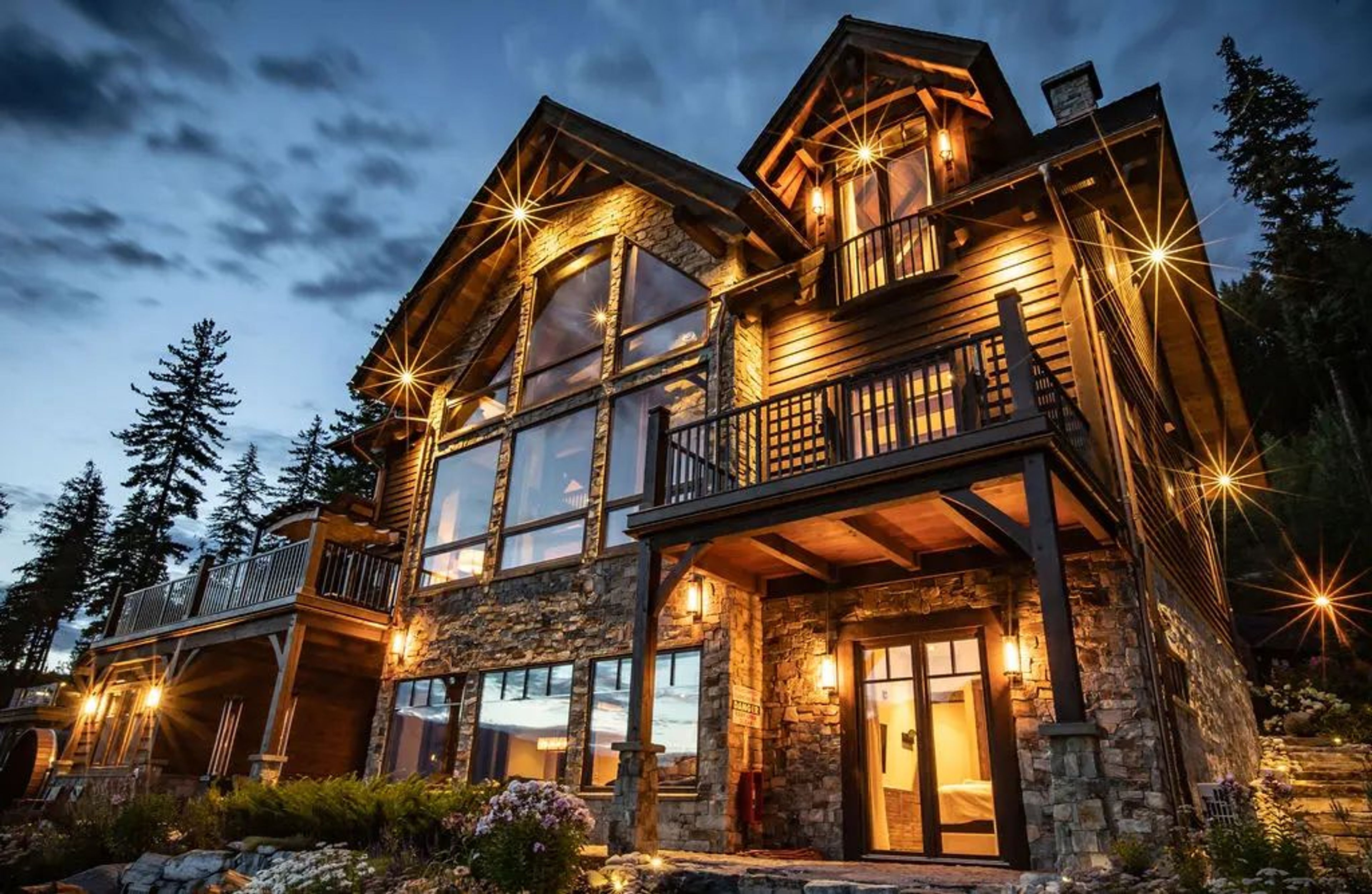 Revelstoke Hotels 