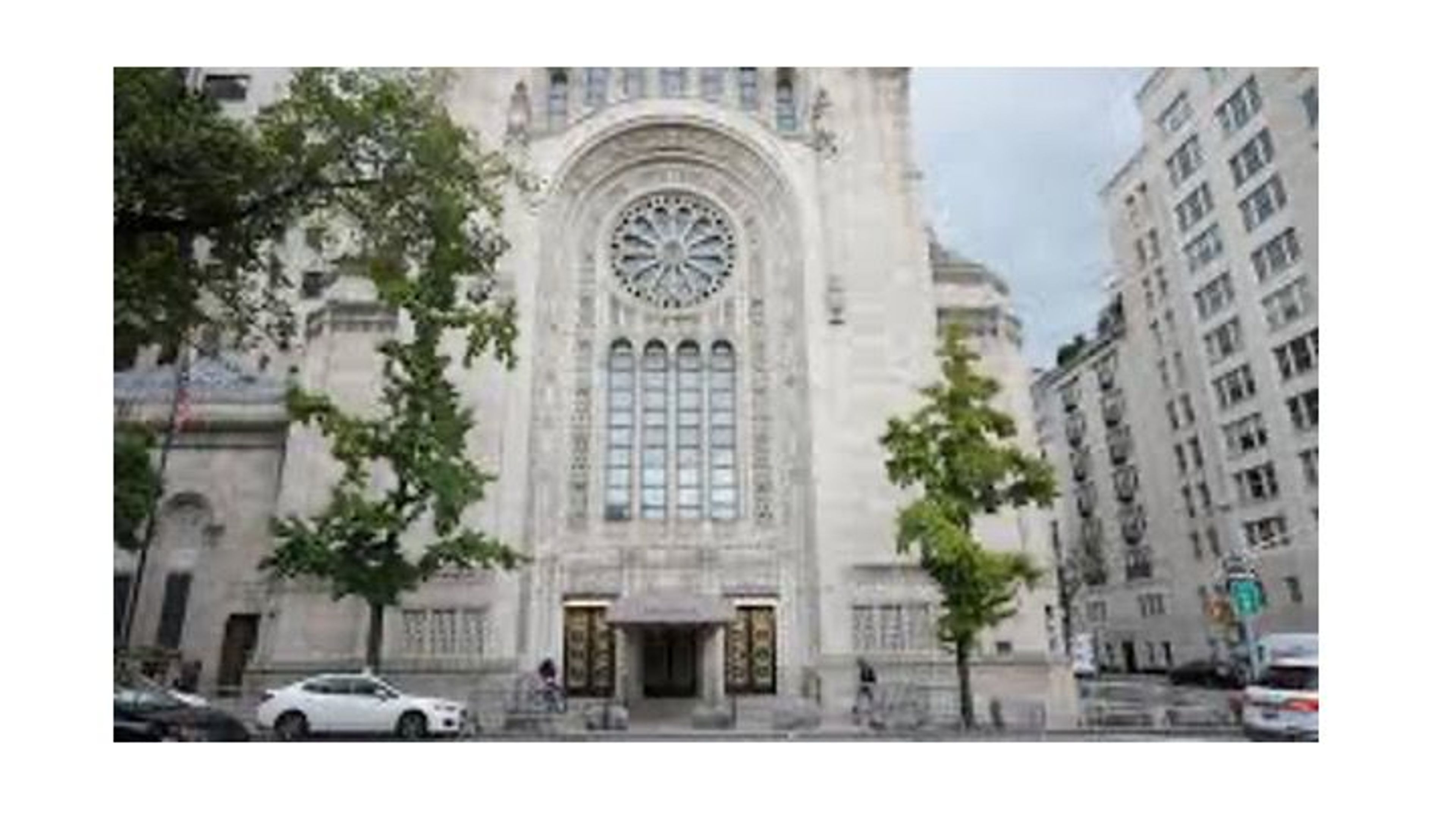 Eyes on Manhattan - From Pushcarts to Power: Jewish Stories of the Gilded Age - Image 1