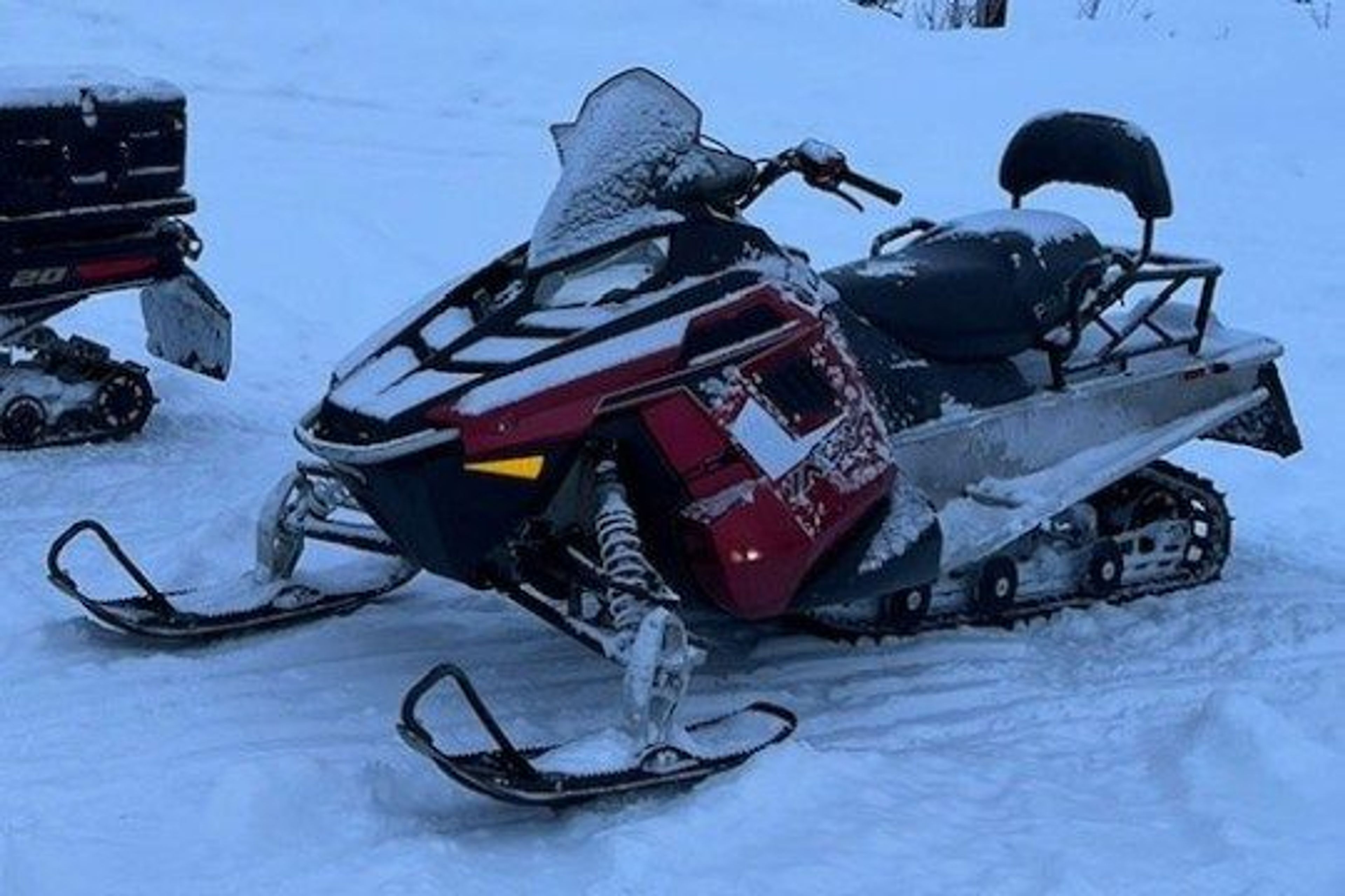 Polaris Indy 550 Snowmobile – 2 Seater - Image 1