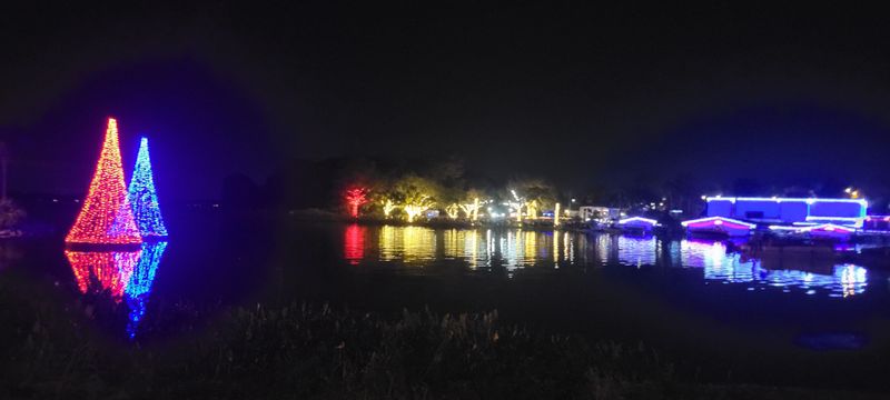 Mount Dora marina at Christmas time