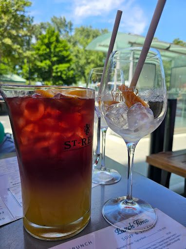 diner deluxe beverage