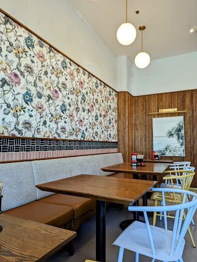 diner deluxe dining room