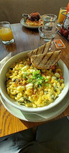 diner deluxe mac and cheese