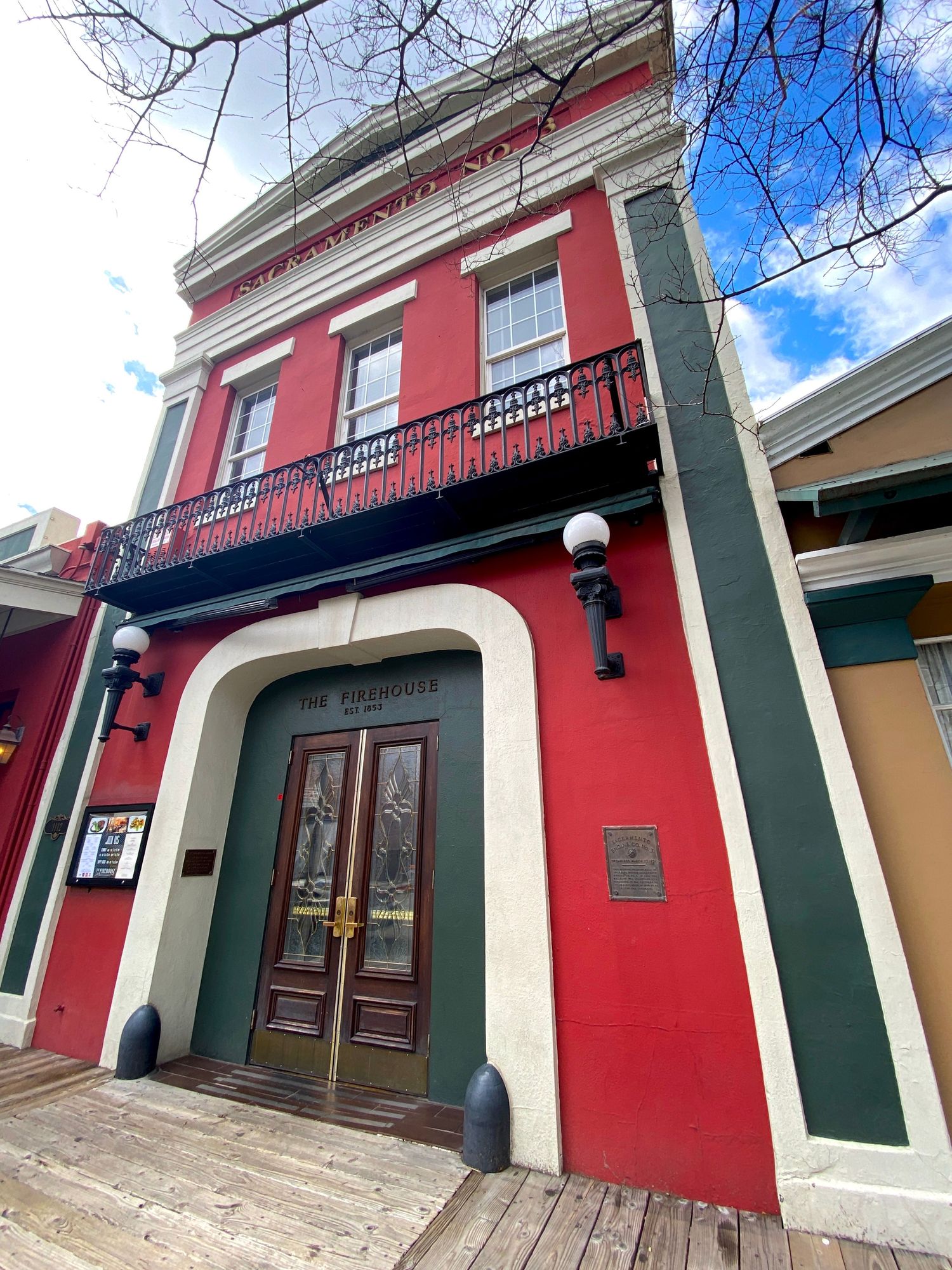 Photo of a buildind