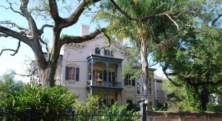 Beautiful antebellum mansion in the historic New Orleans Garden District.