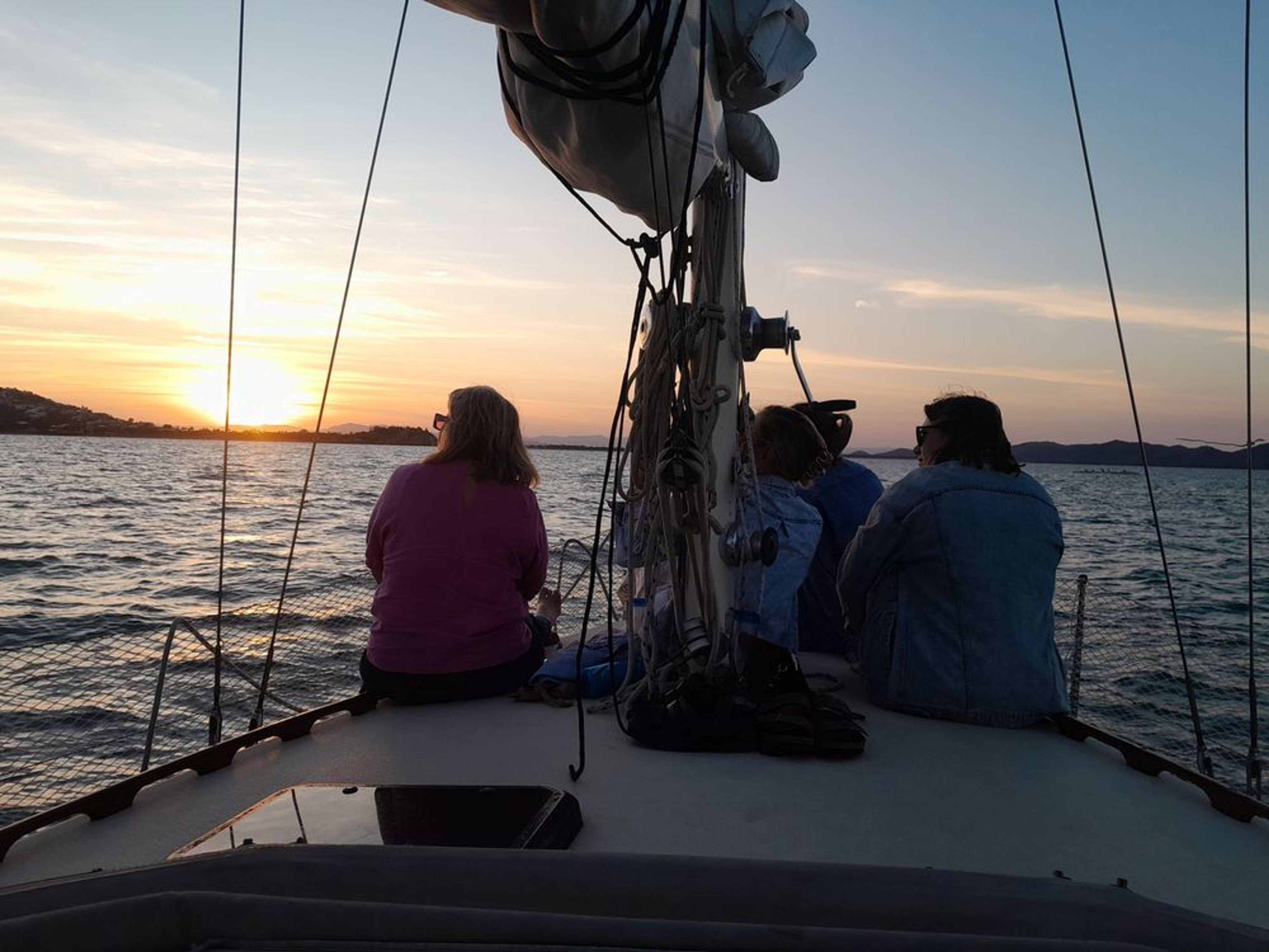 Townsville Sunset Cruise Sailing Charter - Image 4