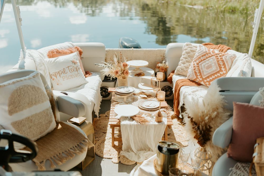 Picnic Boat Rental - Image 1