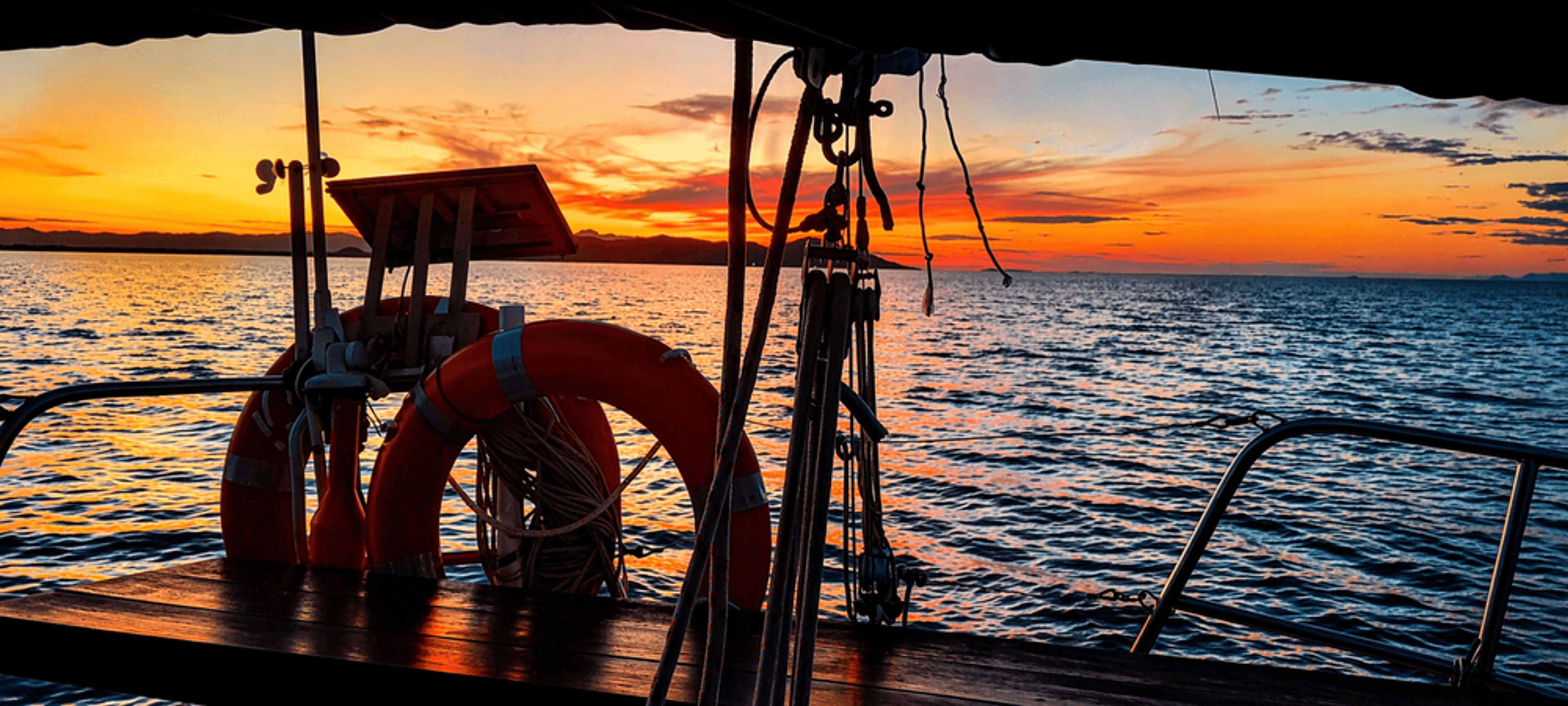 Townsville Sunset Cruise Sailing Charter - Image 1