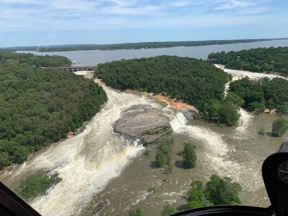 THE BEST DAM TOUR - Image 1
