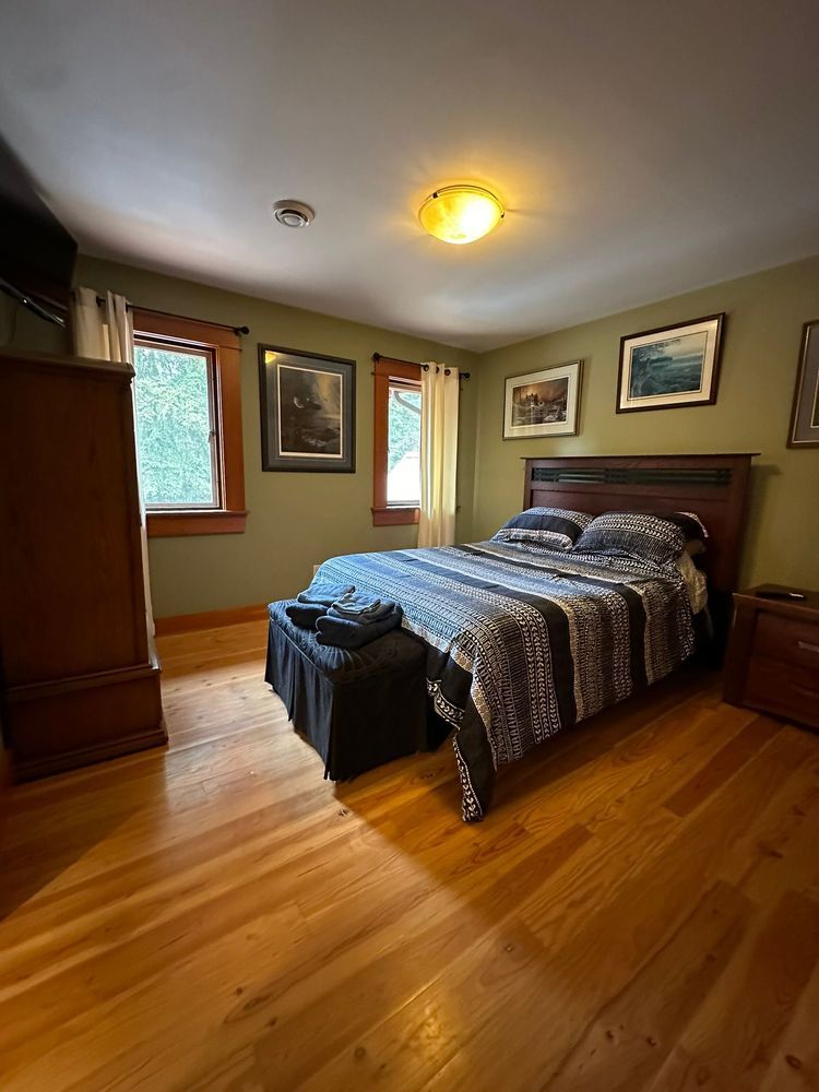 Paddock View Room - Image 1
